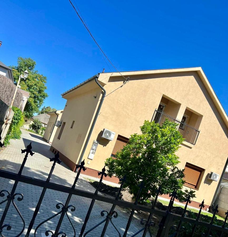 Zsuzsa Apartman Hajdúszoboszló Dış mekan fotoğraf