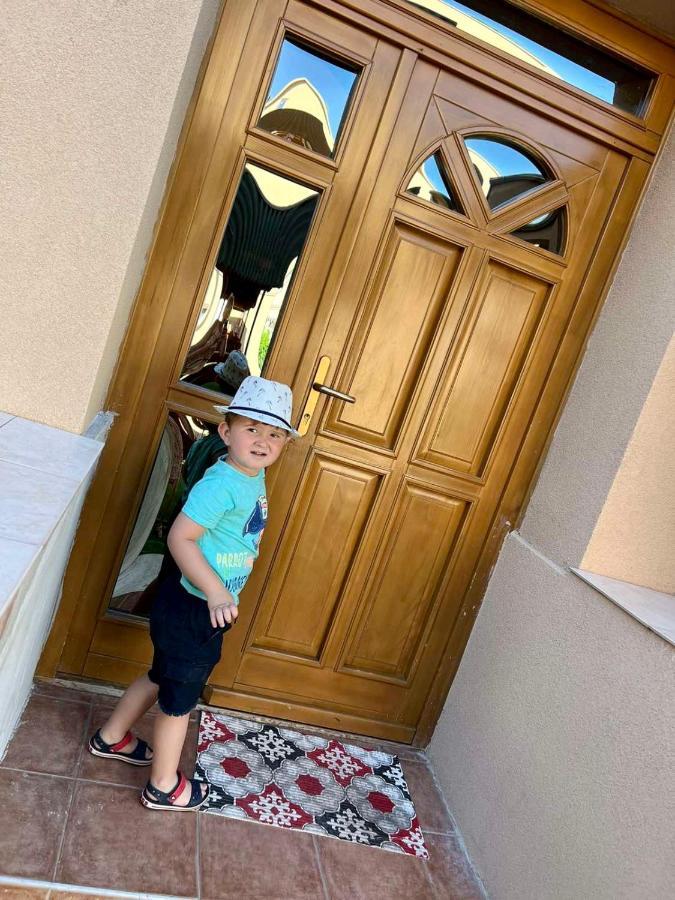Zsuzsa Apartman Hajdúszoboszló Dış mekan fotoğraf